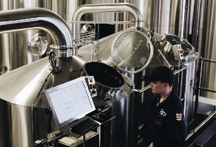 180HL Brewery Solutions International: Case Study in Scalable Craft Beer Production