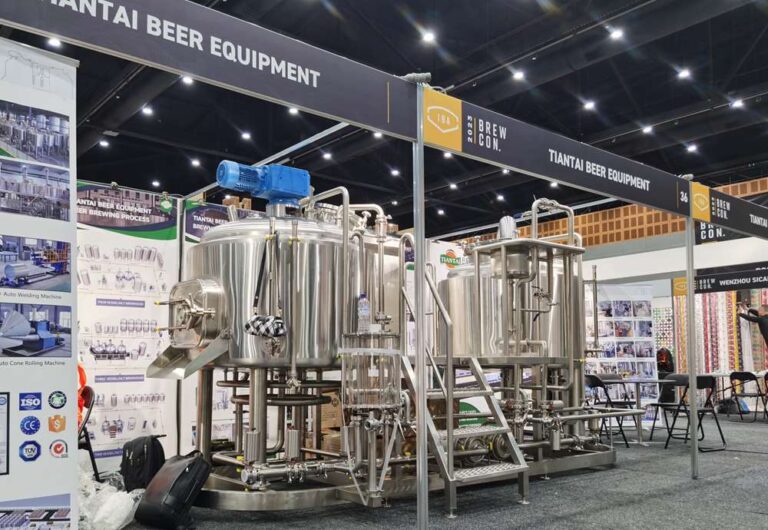 Equipo de cervecería de 500 litros de Tiantai presentado en BrewCon 2023, Australia