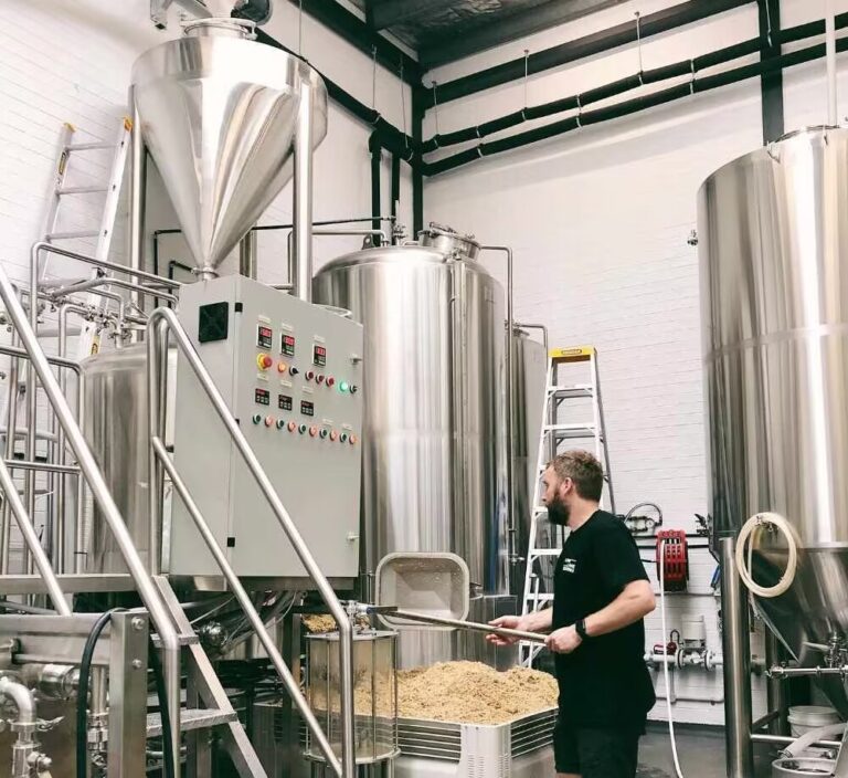 10BBL Two Vessel Brewery Equipment en Australia-Slow Lane Brewing Co.